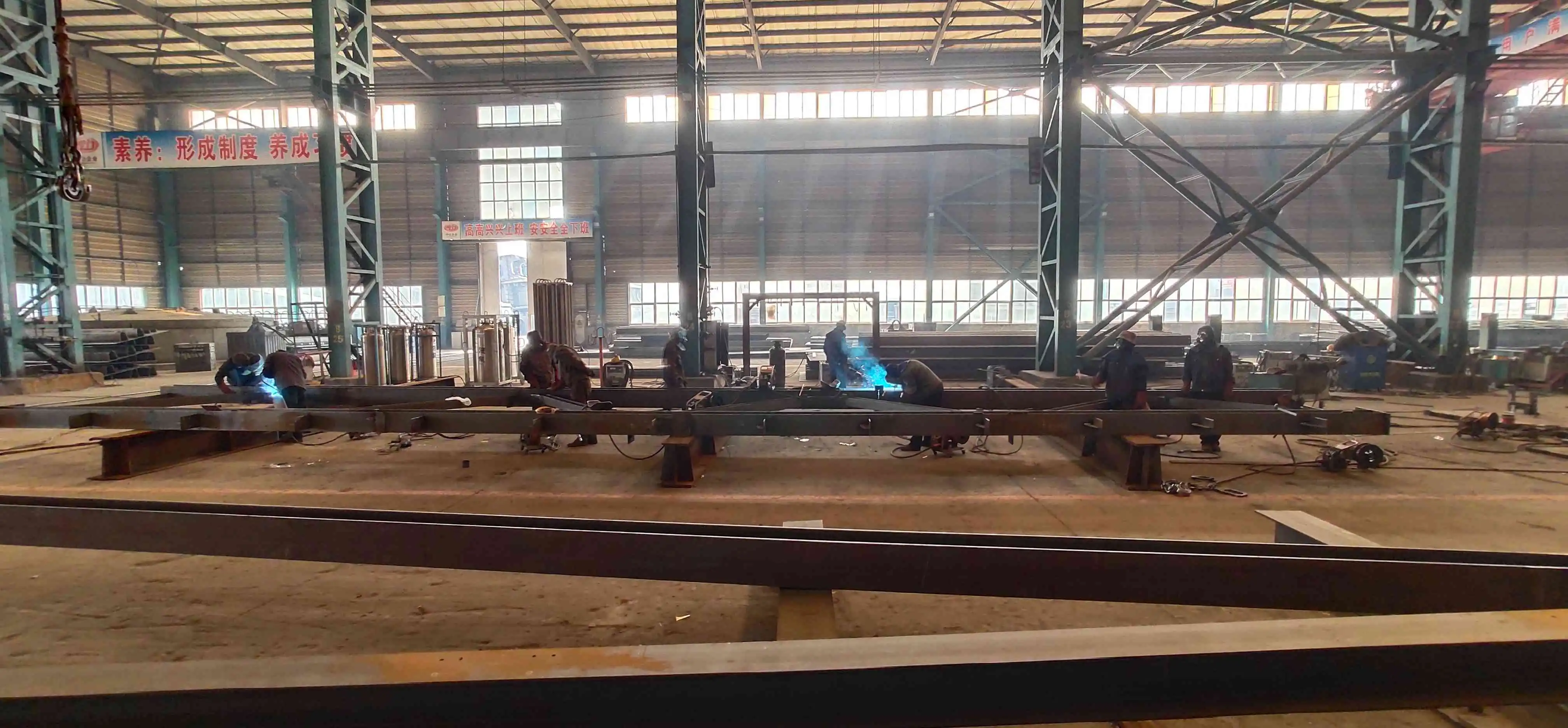Galvanized Circular Tube Lattice Columns.