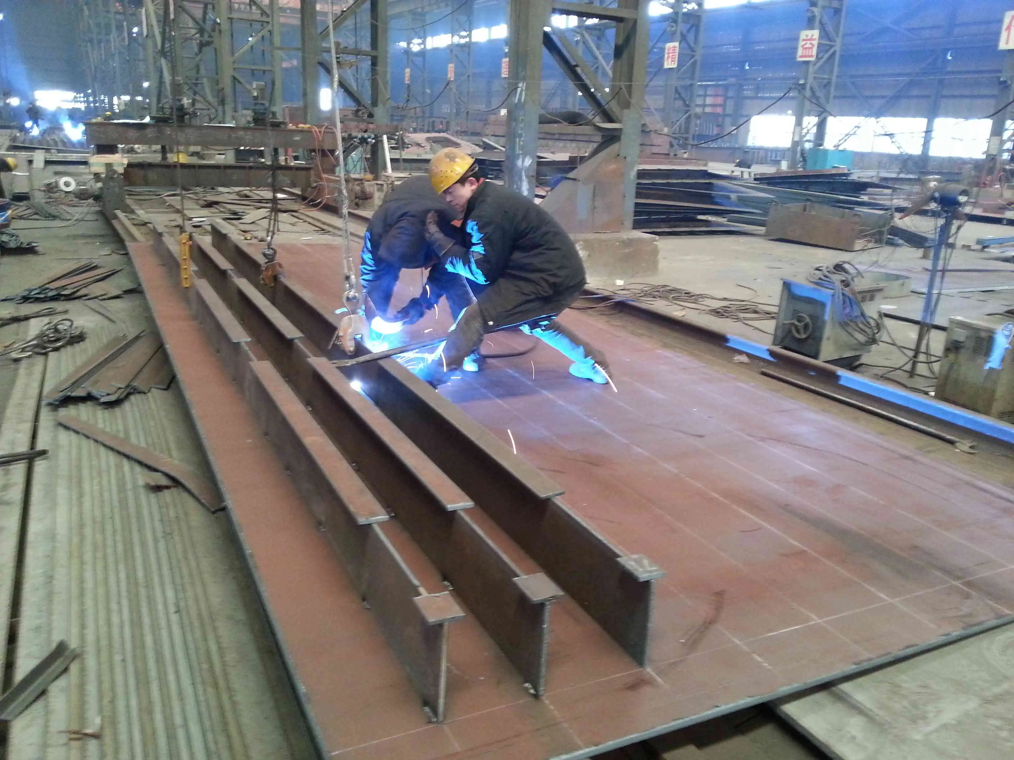 Hot-Rolled H-Section Platform Columns. 