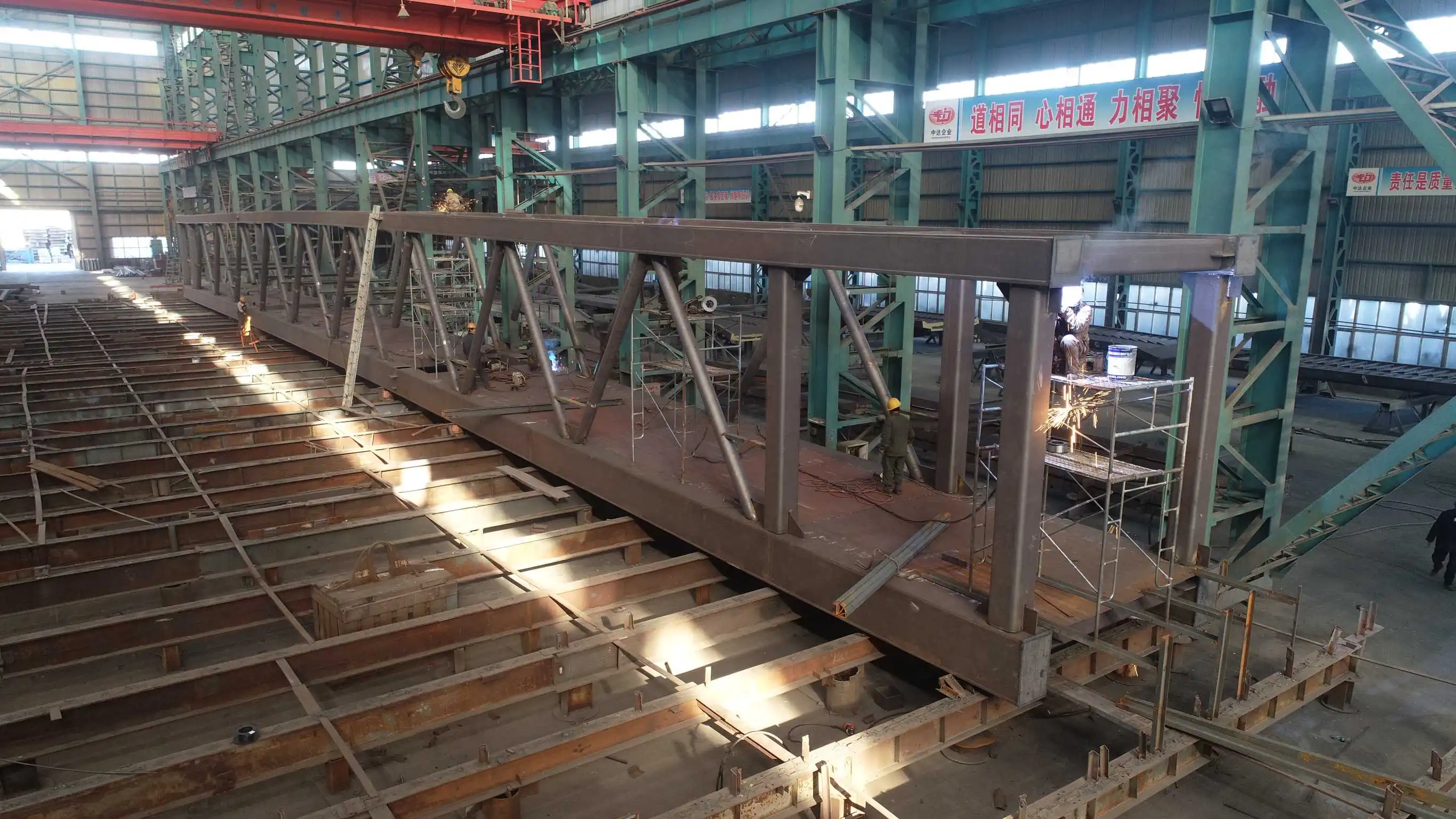 Long-Span Steel-Concrete Composite Beams