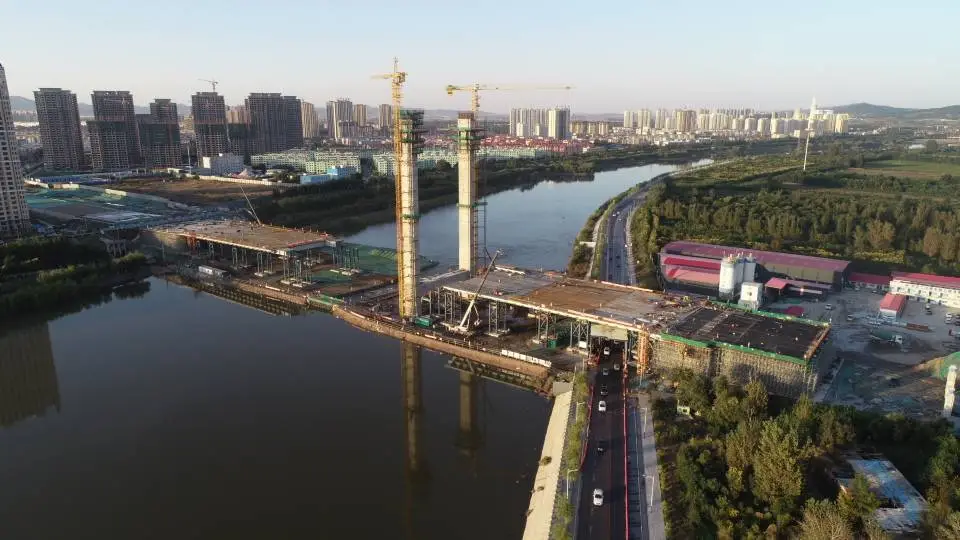 Long-Span Steel Arch Bridge