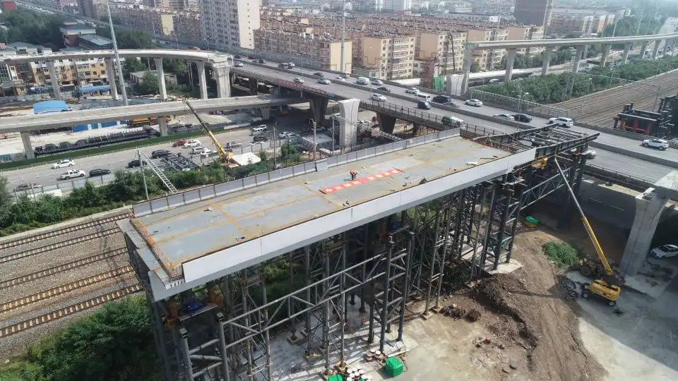 Steel box girder 