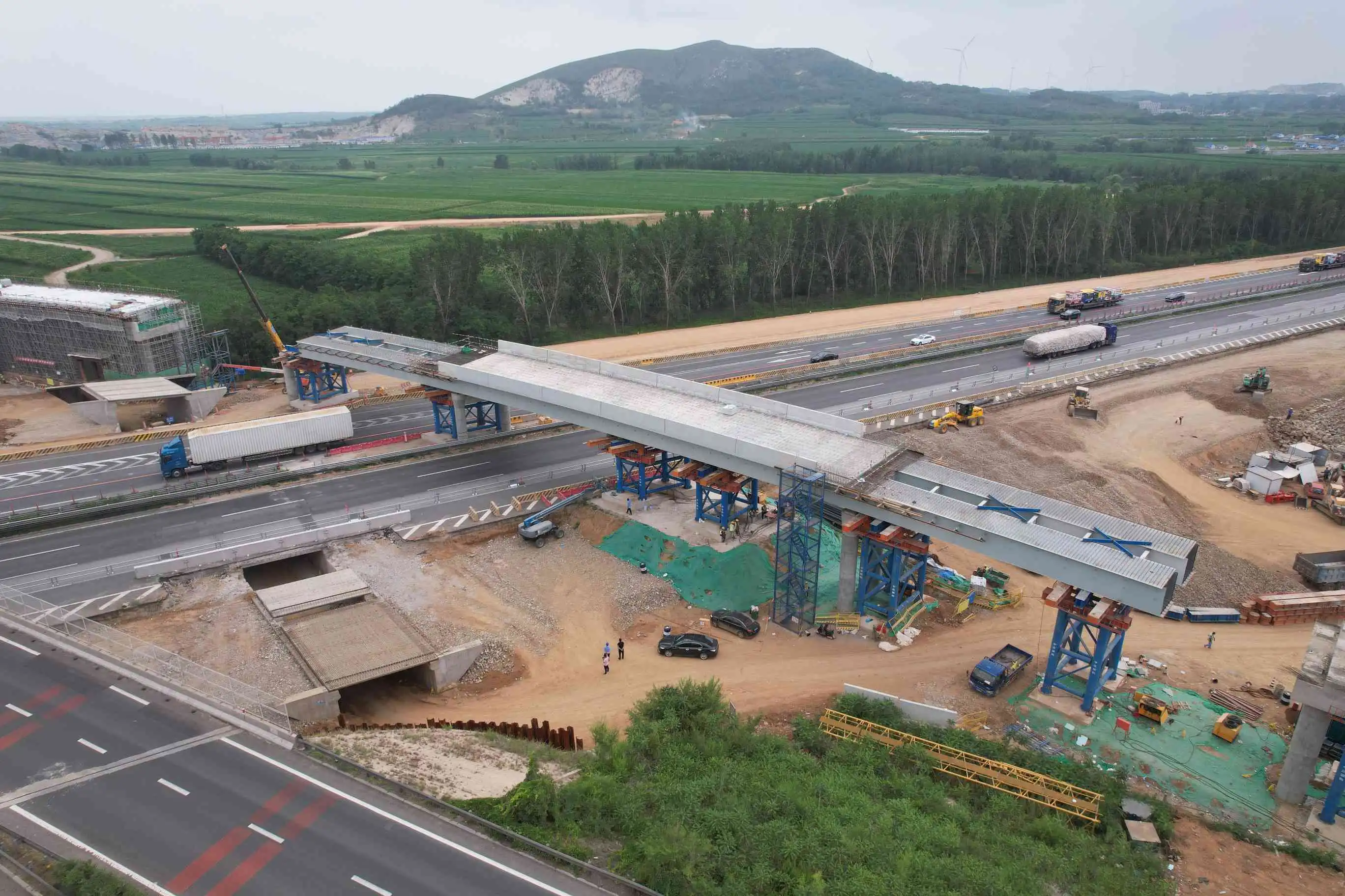 Steel box girders 