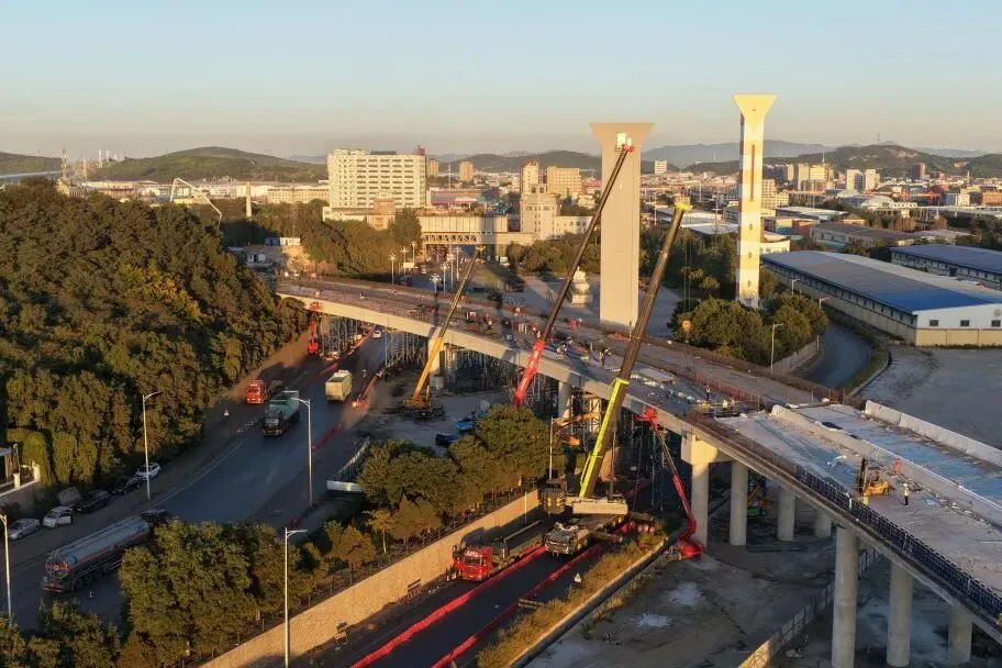 The Liaogang Holdings Bayuquan Port Access Expressway Jingang Connection Section Project Has Been Successfully Closed.